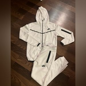 White Nike sweatsuit